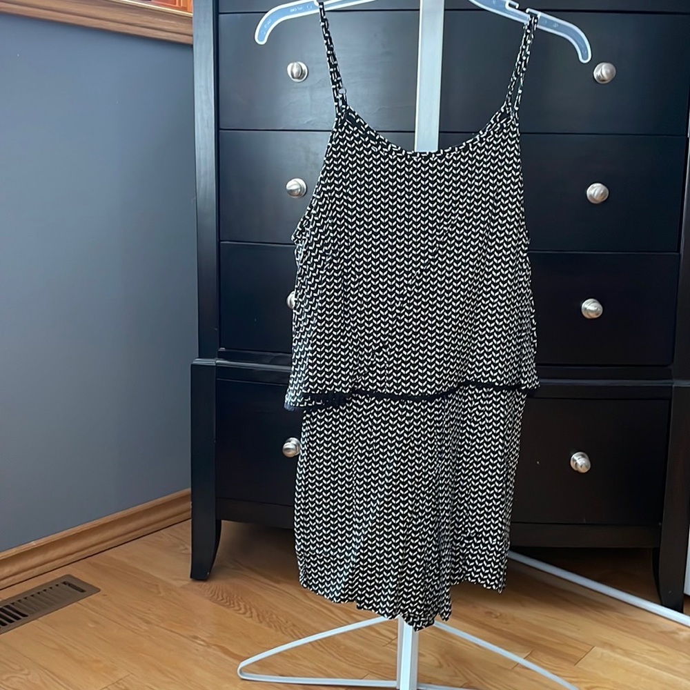 Black and White Romper Sz Medium NWT